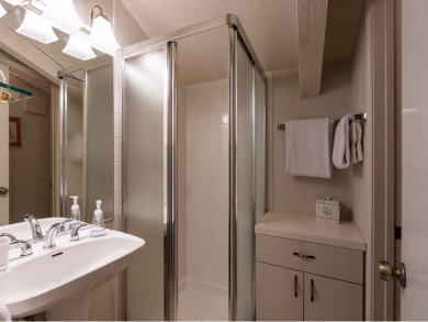 Four Bedrooms Vail Village Walk To Ski Lift